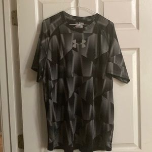 Mens Under Armour top